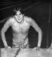 foto Santiago Eseva  sortint de la piscina