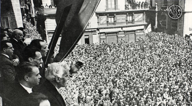 Fotografia de l'activitat 14 ABRIL_ 90è ANIVERSARI DE LA PROCLAMACIÓ DE LA REPÚBLICA. MOSTRA BIBLIOGRÀFICA Fotografia de l'activitat 14 ABRIL_ 90è ANIVERSARI DE LA PROCLAMACIÓ DE LA REPÚBLICA. MOSTRA BIBLIOGRÀFICA