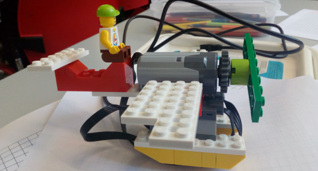 LEGO WEDO: CONSTRUÏM ROBOTS. TALLER  