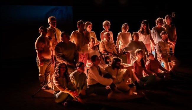 Fotografia de l'activitat 1000 FORMES, DÉ-FORMES. DANSA Fotografia de l'activitat 1000 FORMES, DÉ-FORMES. DANSA